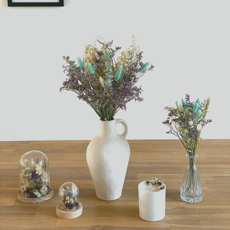 gamme de fleurs sechees Lena dans les tons bleu polaire, violet et vert