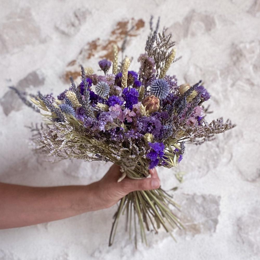 bouquet de fleurs sechees champetre rustique violet bleu rose texture